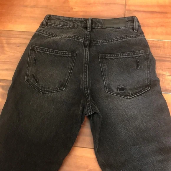 Black Denim Vero Moda lightly distressed Jean – W 24 L 28 - Picture 5 of 6